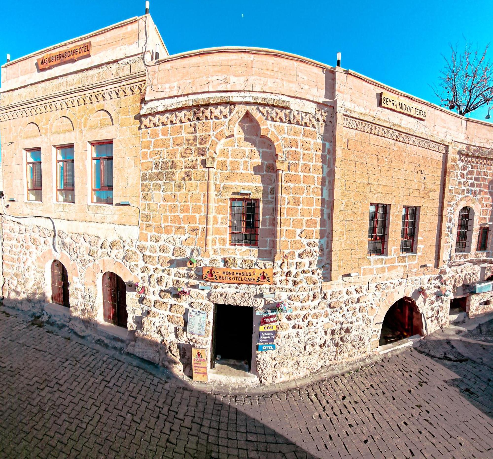 Mons Masius Teras