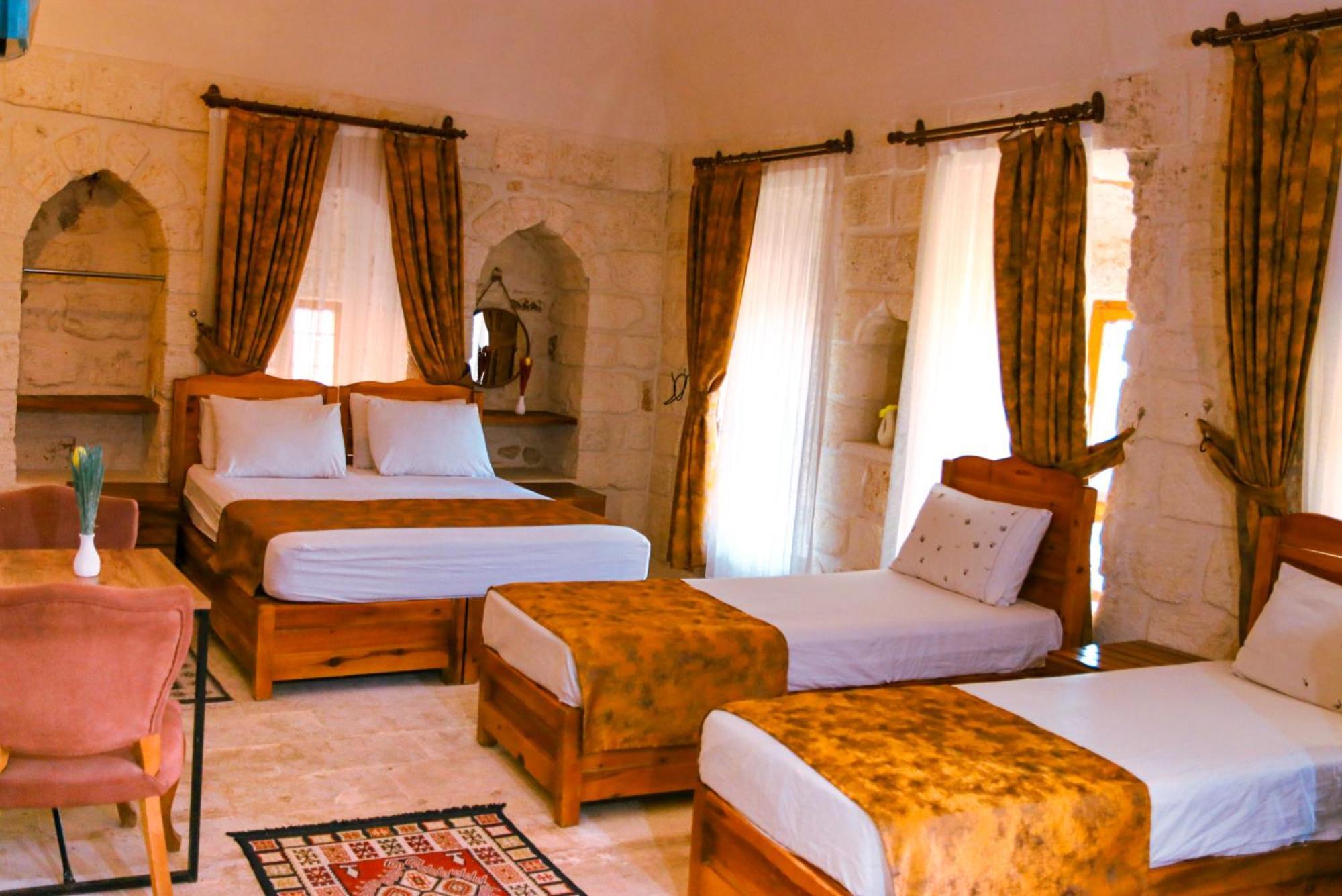 Hotel Mons Masius Teras 4*