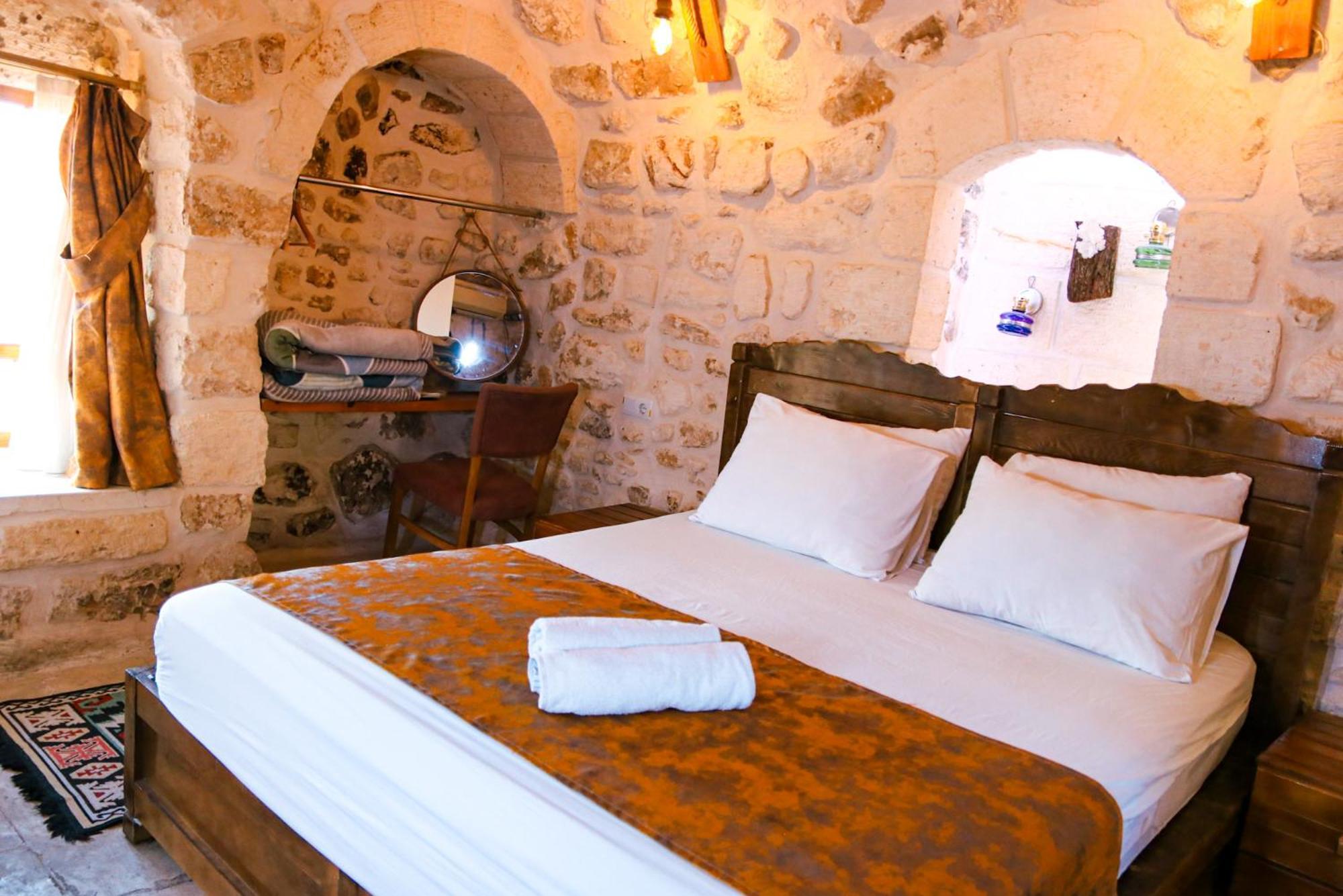 Mons Masius Teras Hotel