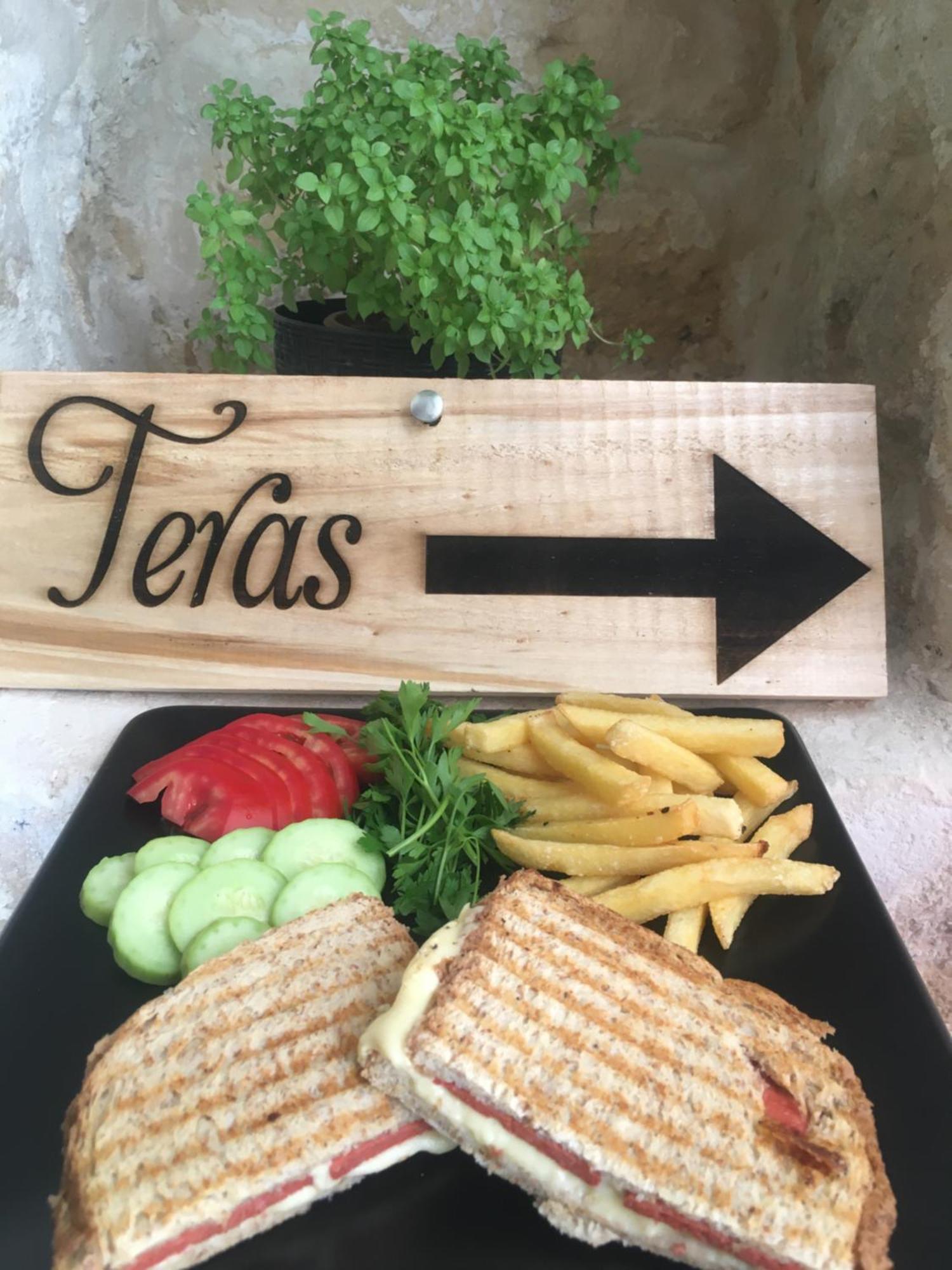 Hotel Mons Masius Teras Midyat
